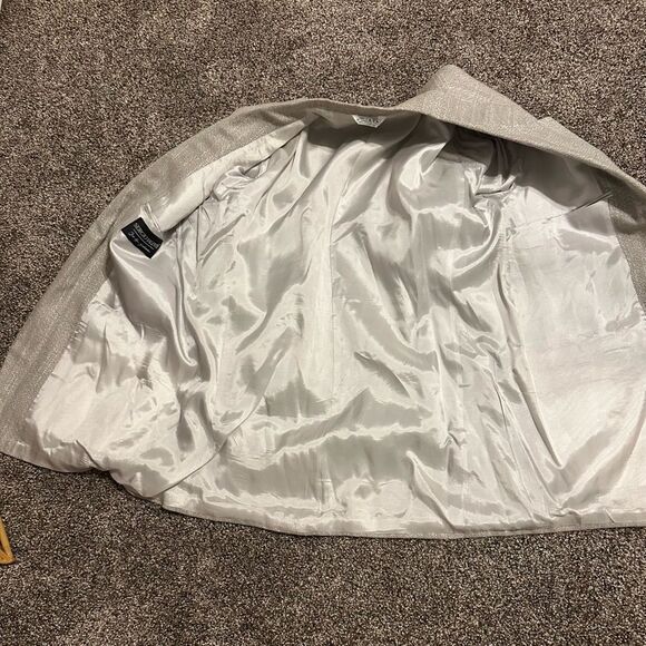 Vintage Sergio Valente “For the Gentleman” Beige Sport Coat in a 46 gently worn - Picture 11 of 11